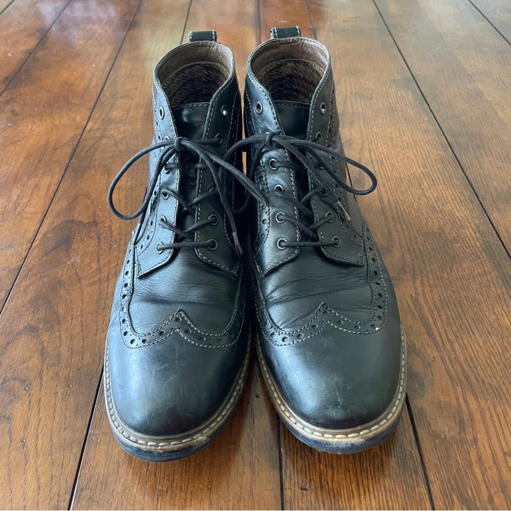 Black Bostonian Wingtip Boots with Laces Men’s Size 10.5, Non-slip Soles